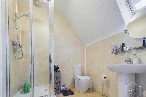 ENSUITE SHOWER ROOM