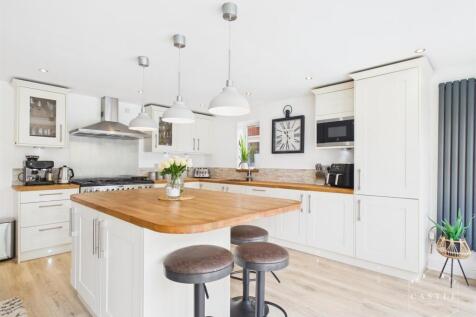 LIVING KITCHEN