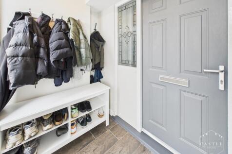 ENTRANCE PORCH