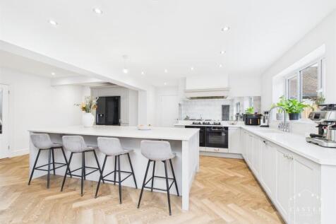 OPEN PLAN LIVING KITCHEN