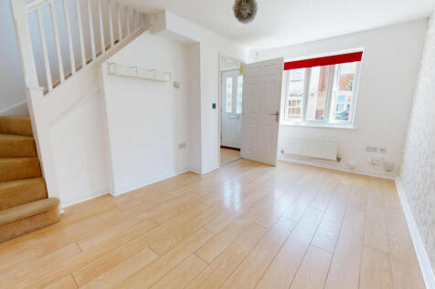 LOUNGE / DINING ROOM