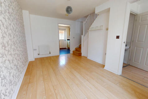 LOUNGE / DINING ROOM