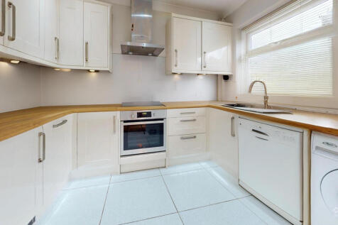 KITCHEN UNFURNISHED