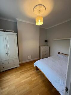 Bedroom 1.jpg