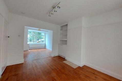 Living Room/Dining