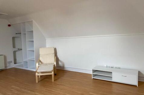 Main Room b