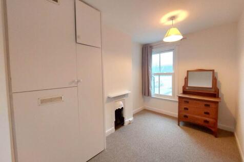 Bedroom Rear Left