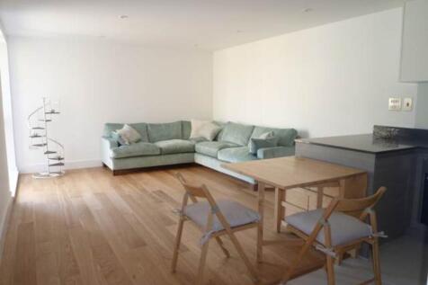 Living/Dining Area