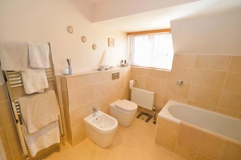 Bed One Ensuite