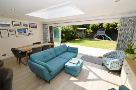 Family Room/Dining Area