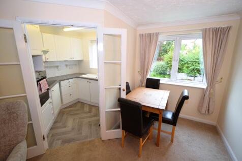 Living/dining room