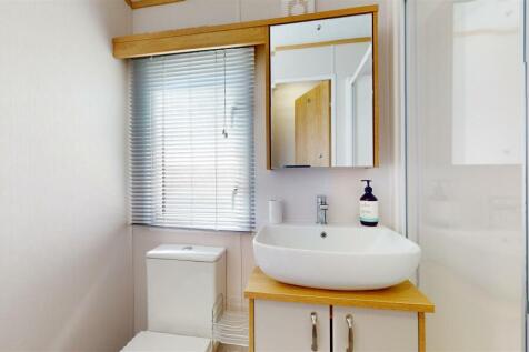 Shower Room (2).jpg