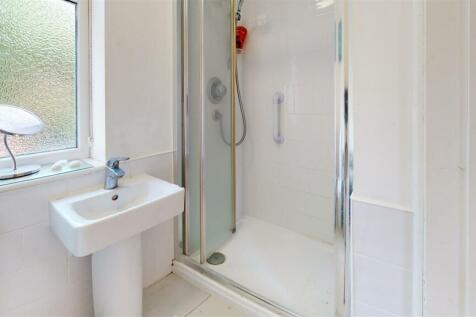 Shower2.jpg