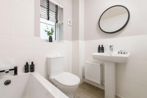 Inside view Maidstone 3 bed home bathroom