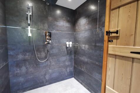 Shower Room 2