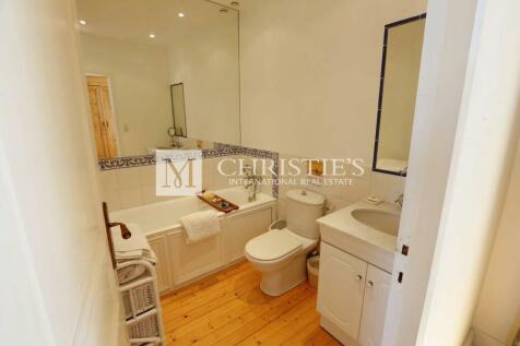 Near Saint Emilion, Stone house village, Bathroom,