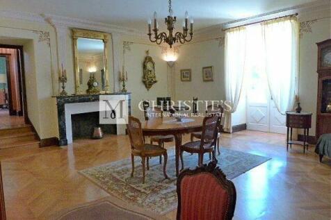 Dining room Fireplace Chandelier Tile Wooden floor