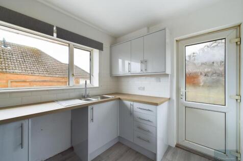 Kitchen 2.jpg