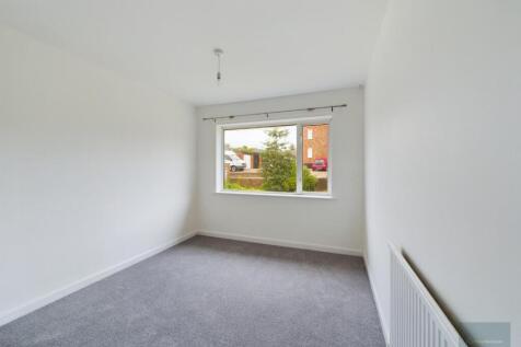 Bedroom 1.jpg