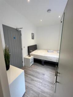 Room 4.JPG