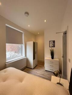 Room 4 (2).JPG
