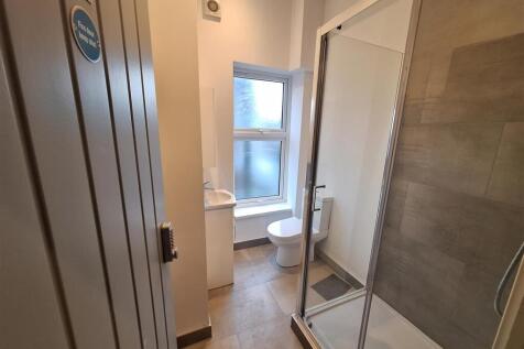 Room 2 bathroom.jpg