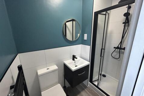 Room 3 - Shower Room.jpg