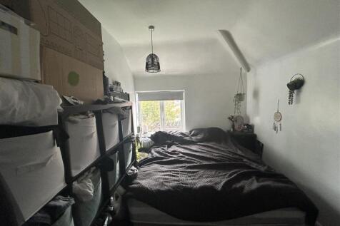 Master bedroom.jpg