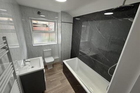 Bathroom....jpg