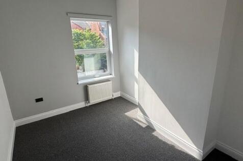 Rear bedroom.jpg