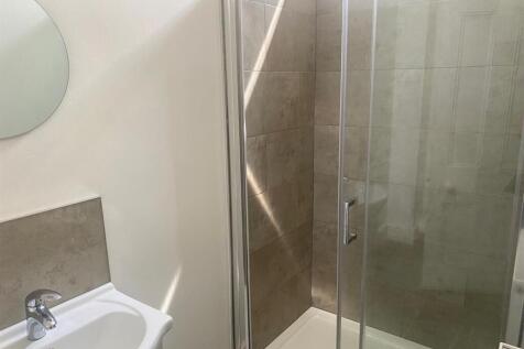 Shower Room.jpg