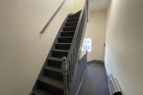 1st floor landing.jpg