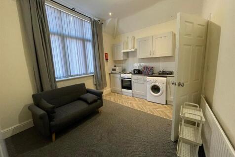 Flat 3 Lounge 1.2.jpg