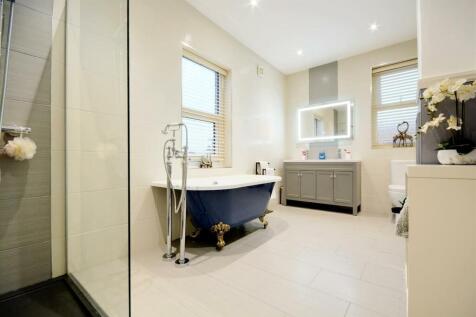 Bathroom.jpeg