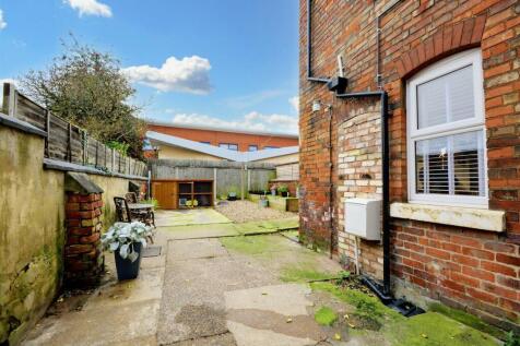 Rear garden1.jpeg