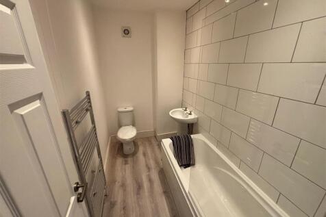 Bathroom2.jpg