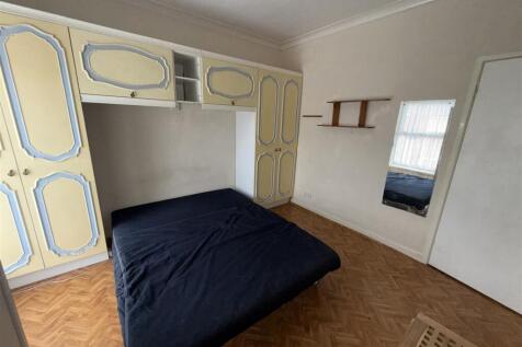 Master bedroom.jpg