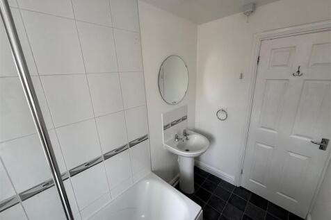 bathroom1.jpg