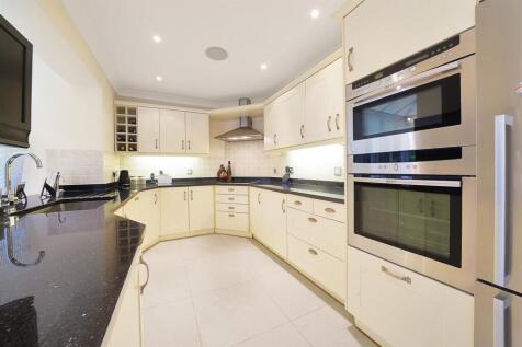 8 Ridgemount Gardens - pVvsTqUMnawNc5X7Iqpf.jpg