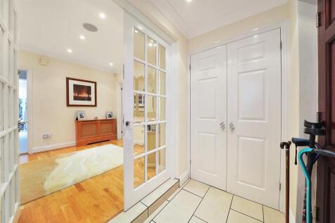 8 Ridgemount Gardens - sA4RBMovuzirDaWavifU.jpg