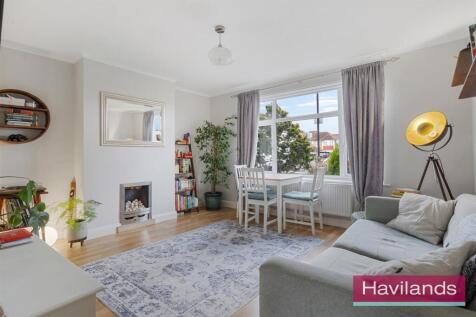 Fairlawn Close-4.jpg