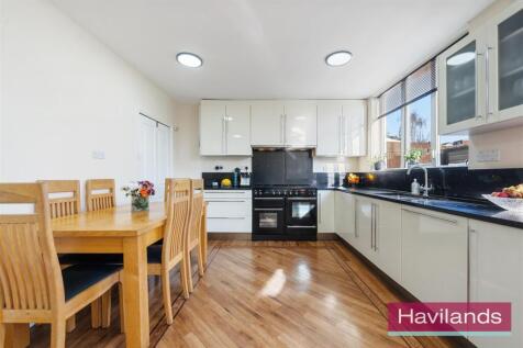 Winchmore Hill Road-18.jpg