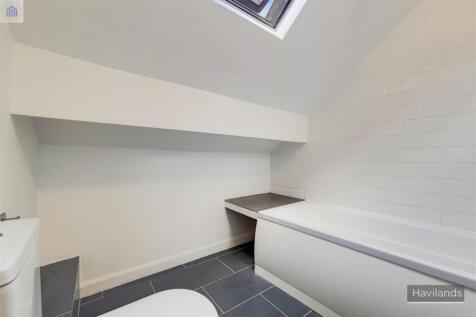 5_Bathroom-0.jpg