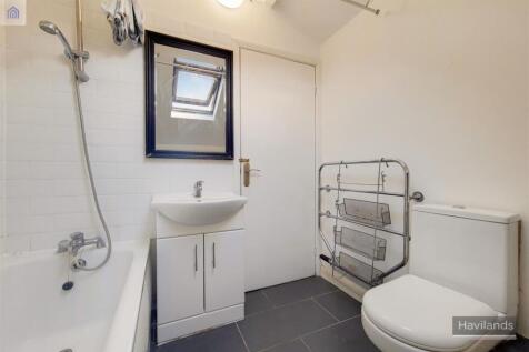 5_Bathroom-1.jpg