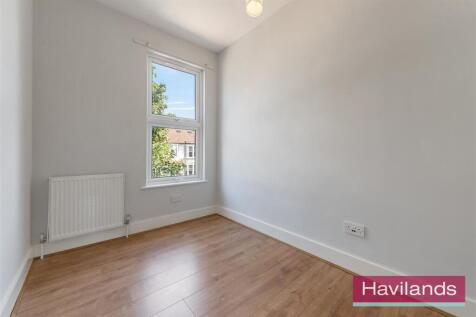 Oaktree Avenue-3.jpg