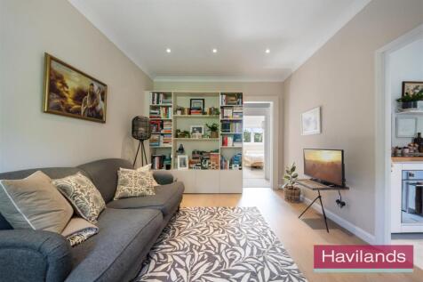 Cosgrove Close-11.jpg