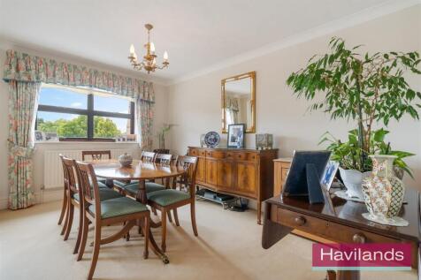 Ashwood Lodge-7.jpg