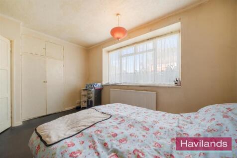 Merryhills Court-7.jpg