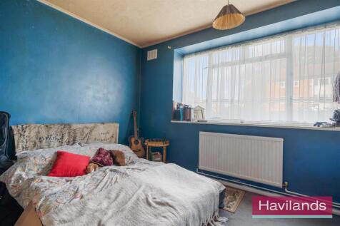 Merryhills Court-8.jpg