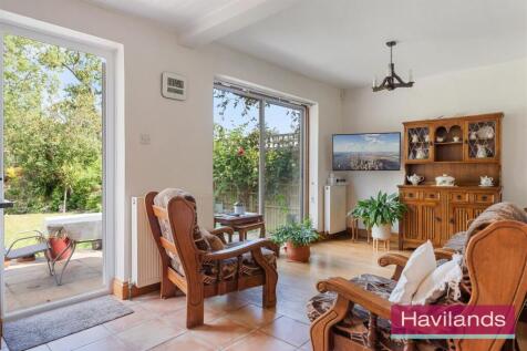 Lowther Drive EN2-16.jpg